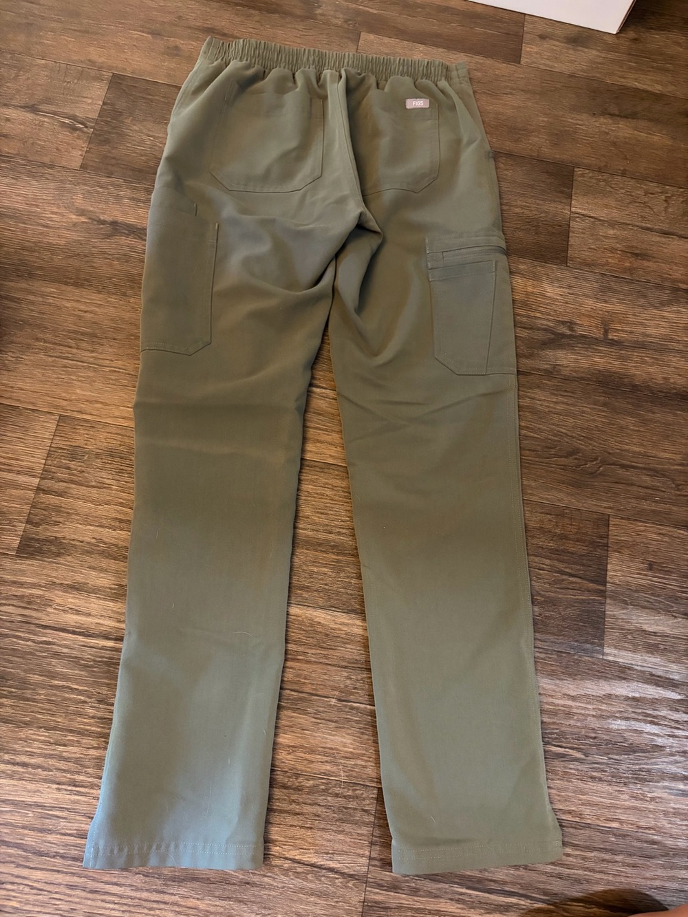 Figs Women’s Olive Green w/ Neon Orange Drawstring Yola Scrub Pant Size XS - Picture 6 of 6
